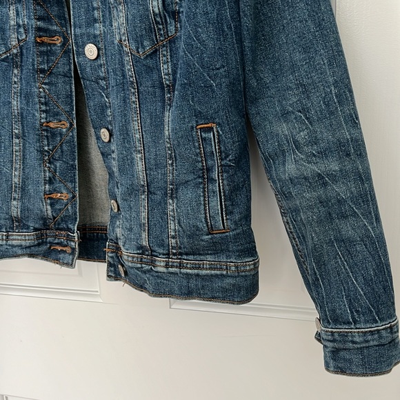 Old Navy Denim Jacket - Size Small - EUC - Picture 3 of 6